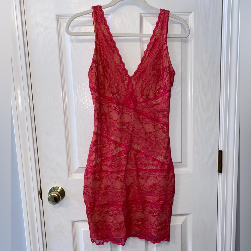 Bebe. Hot Pink ๐ Double Lined. Side Zipper. Size Small. - Picture 3 of 11